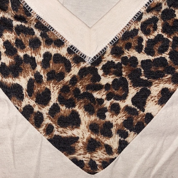 Pink Lily V Neck Tee - Picture 4 of 4